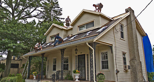 Best Commercial Roof Installation  in Ironwood, MI
